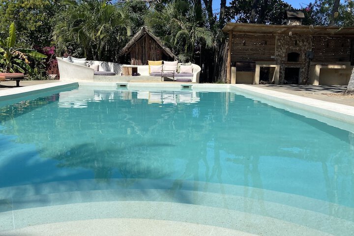 Pool 112 of 195