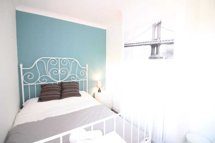 Room 6 of 7
