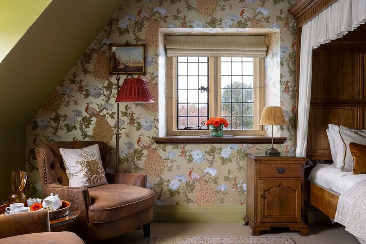 Room 48 of 112