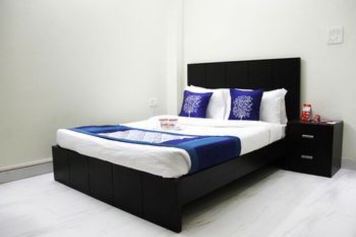 Room 8 of 25