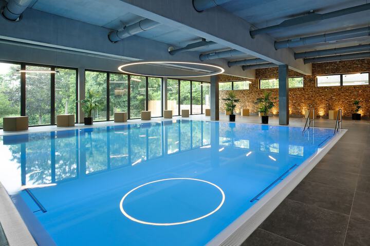 Hotel with Pool