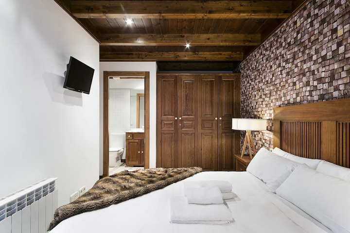 Room 5 of 5