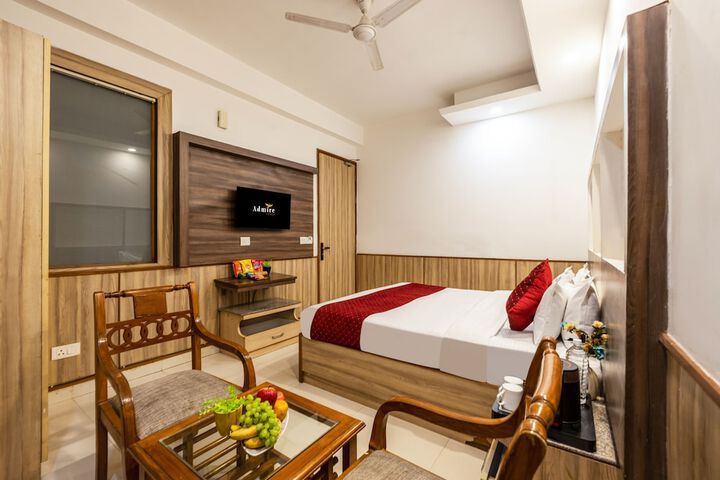 Room 2 of 20