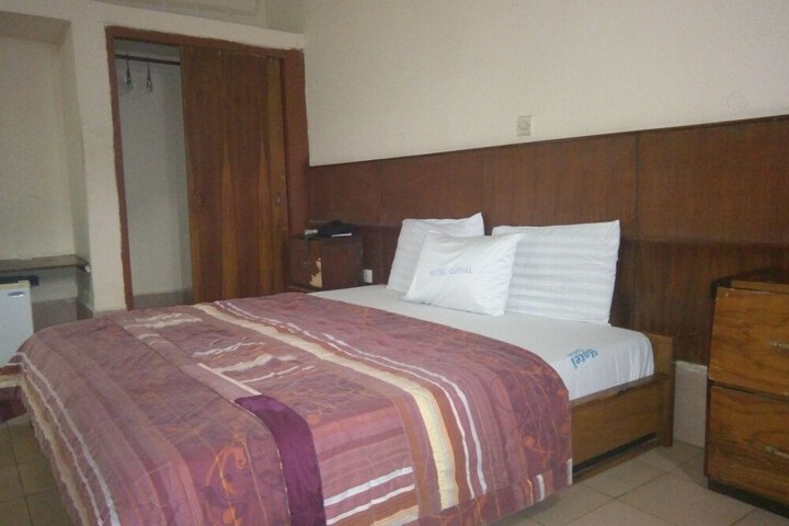 Room 3 of 25