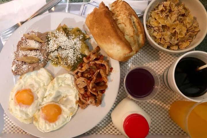 Breakfast buffet
