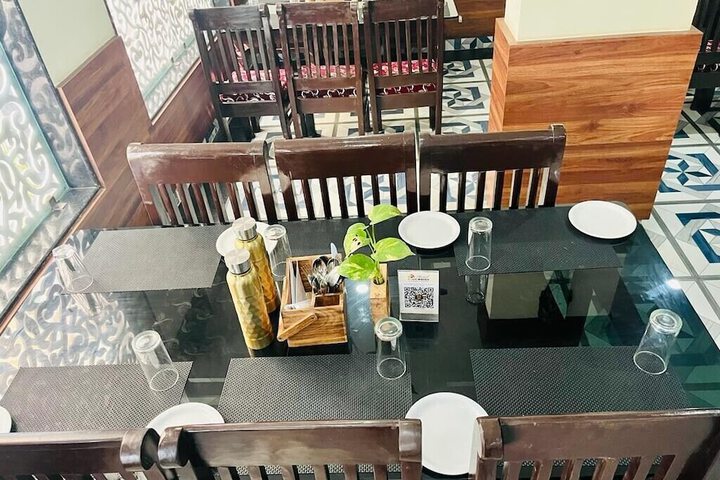 Dining 13 of 18