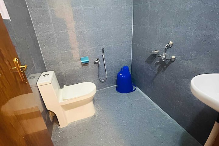 Room 15 of 19