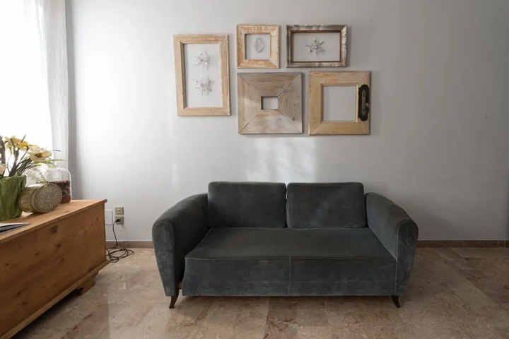 Room 9 of 10