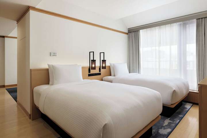 Room 25 of 63