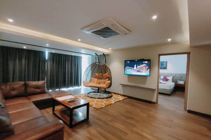 Room 16 of 53