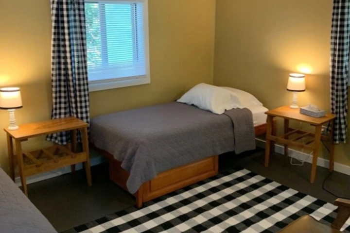 Room 2 of 18
