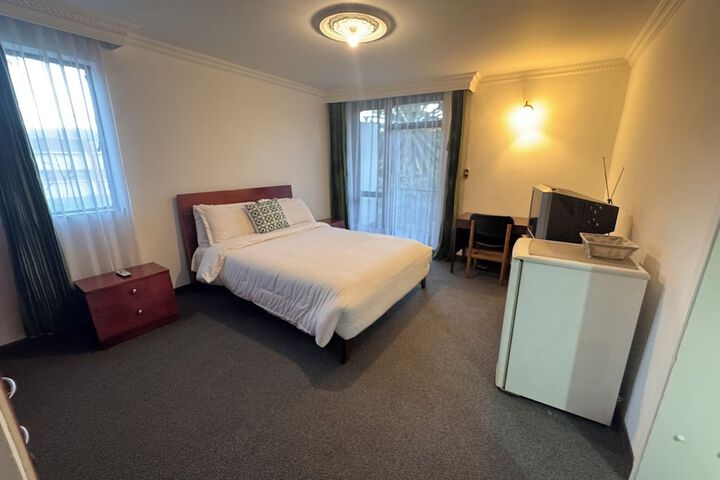 Room 12 of 30