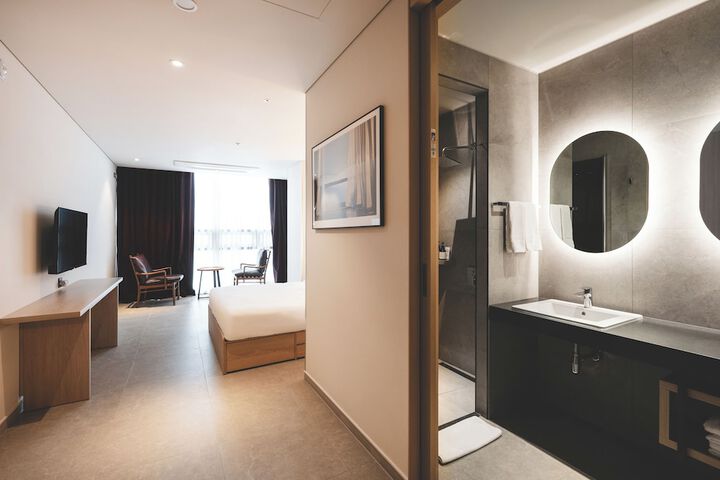 Room 130 of 151