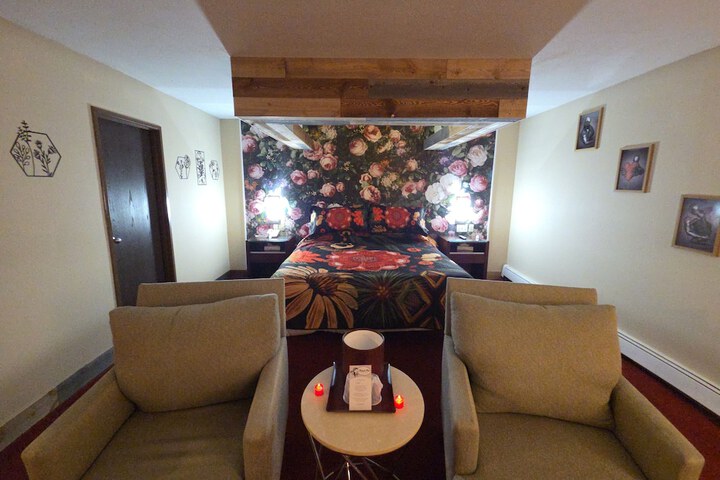 Room 36 of 66