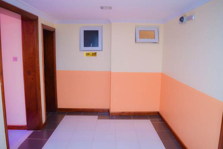 Business Center 23 of 27