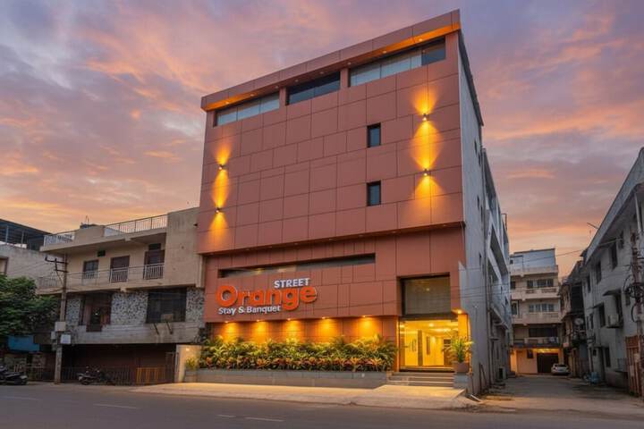 FabHotel Orange Oasis