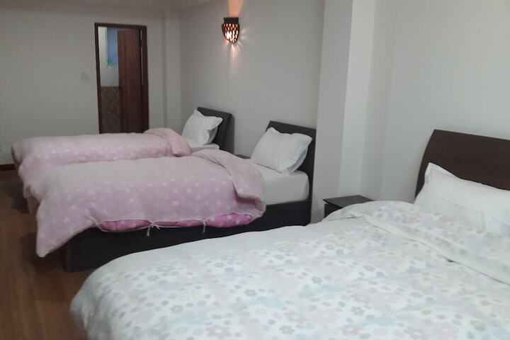 Room 4 of 39