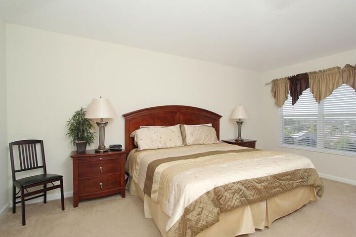 Room 4 of 31