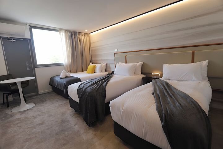 Room 27 of 60
