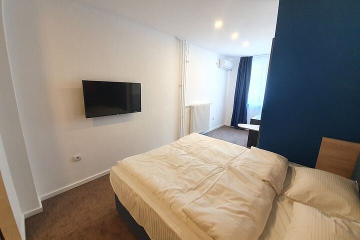 Room 10 of 56