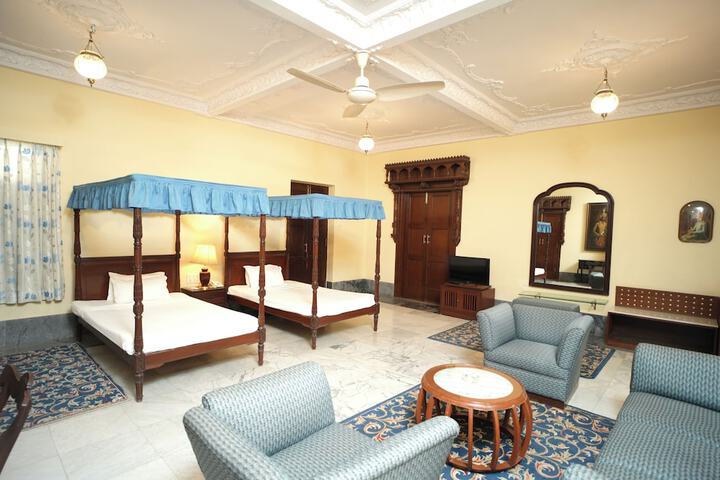 Room 43 of 135