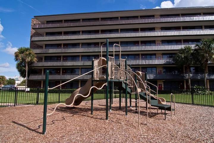 Children's play area - outdoor
