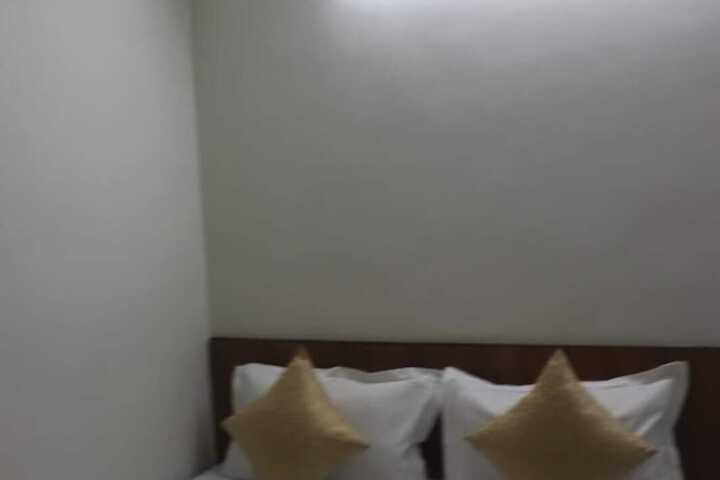 Room 3 of 23