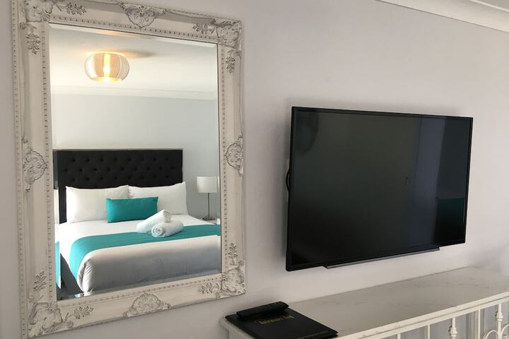 Room 3 of 139