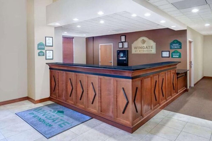 Concierge desk