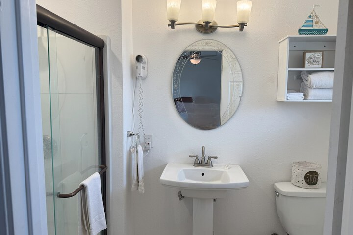 Room 7 of 25