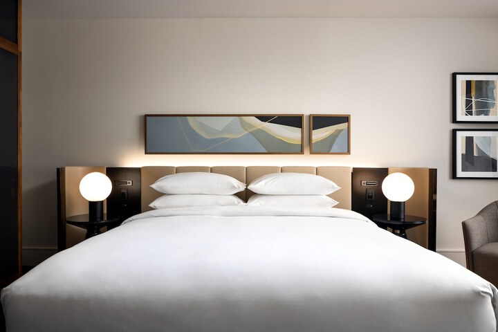 Room 10 of 91