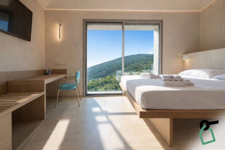 Room 2 of 18