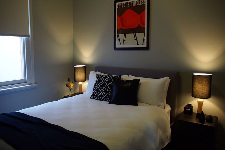 Room 10 of 38