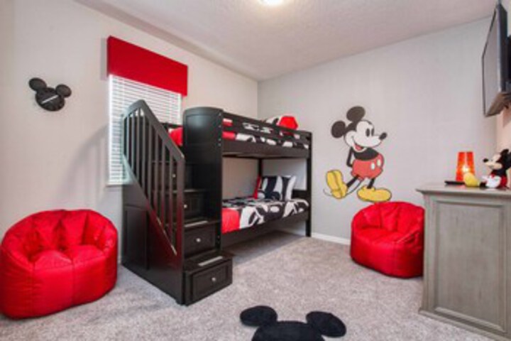 Room 15 of 49