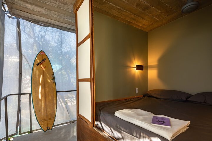Room 6 of 26