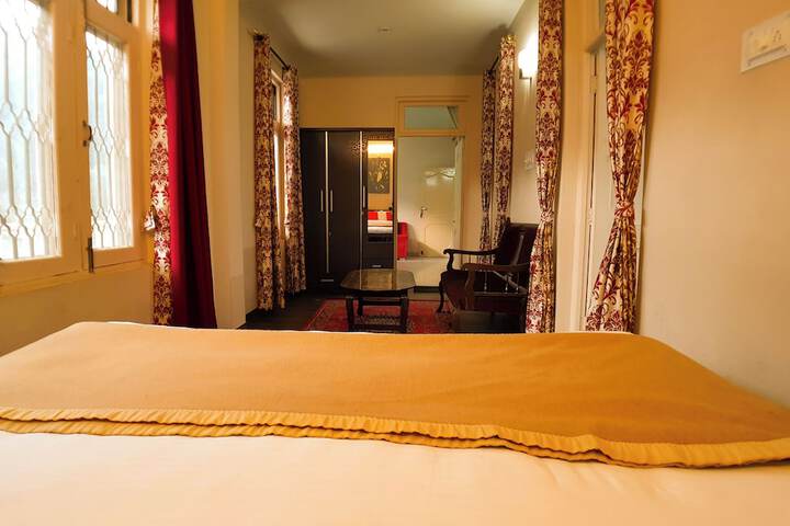 Room 53 of 81