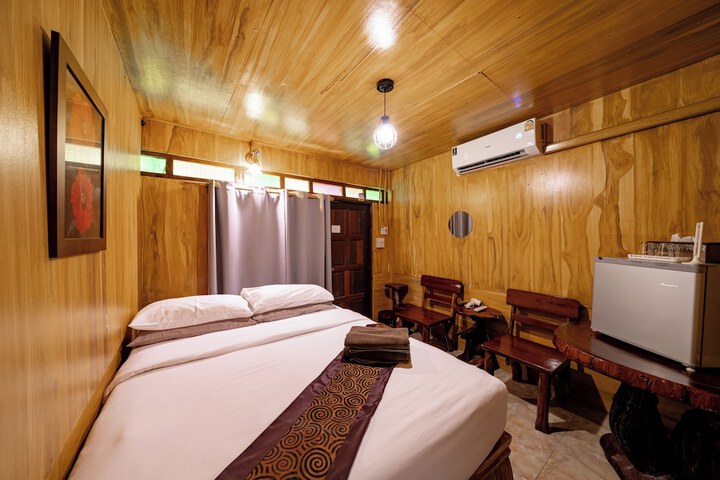 Room 28 of 70