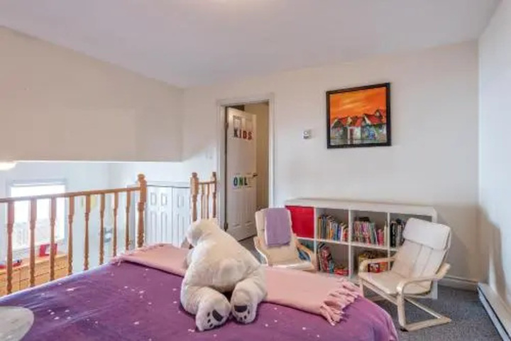 Room 6 of 37
