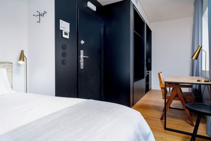 Room 19 of 74