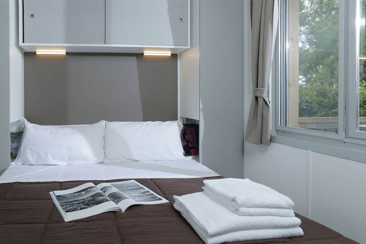 Room 10 of 169