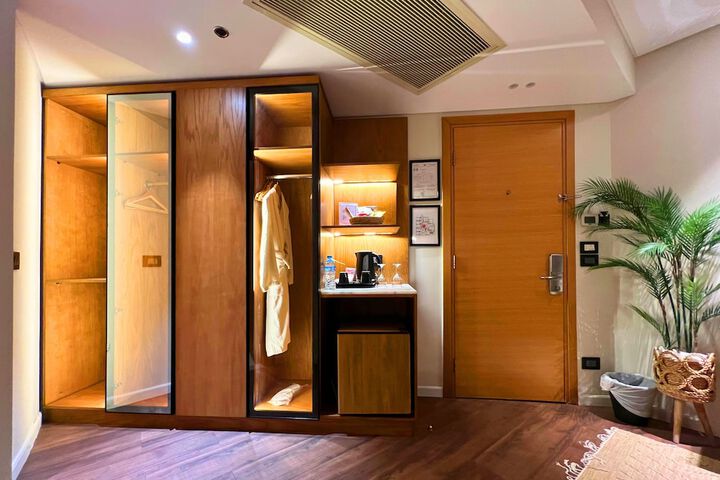 Room 31 of 53