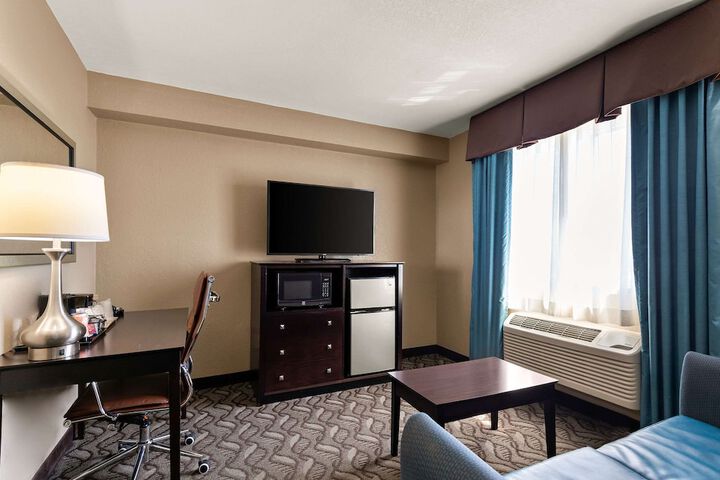 Suite 2 Queen Beds (5 of 19)