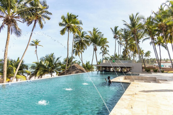 Tills Beach Hotel