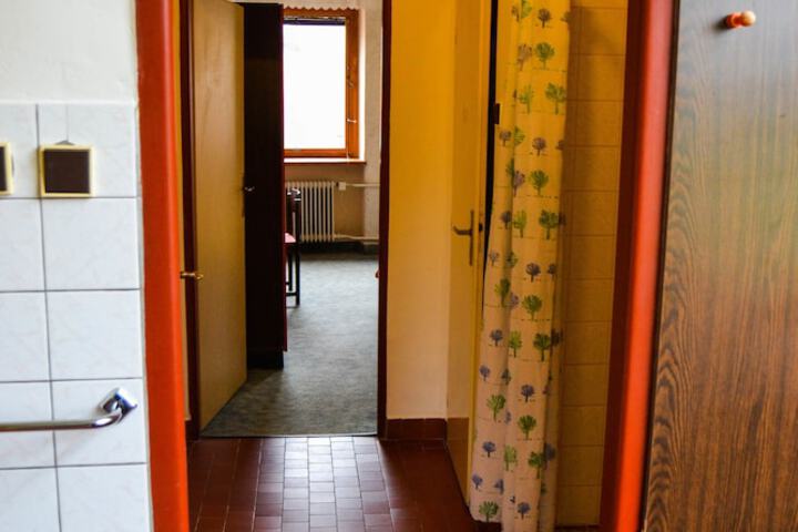 Room 49 of 77