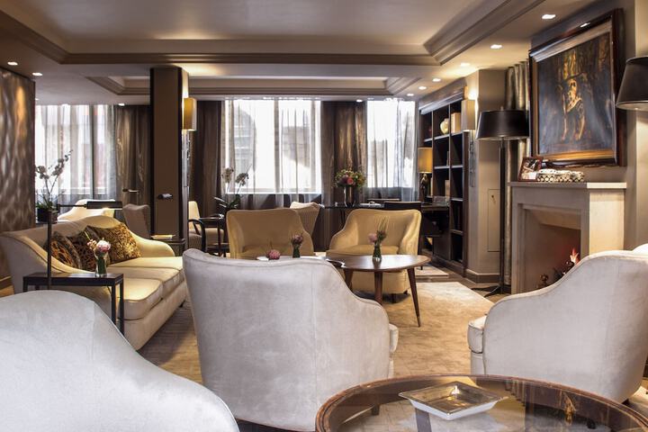 Lounge 59 of 66