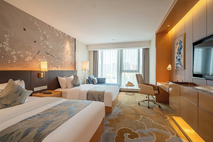 Room 15 of 73