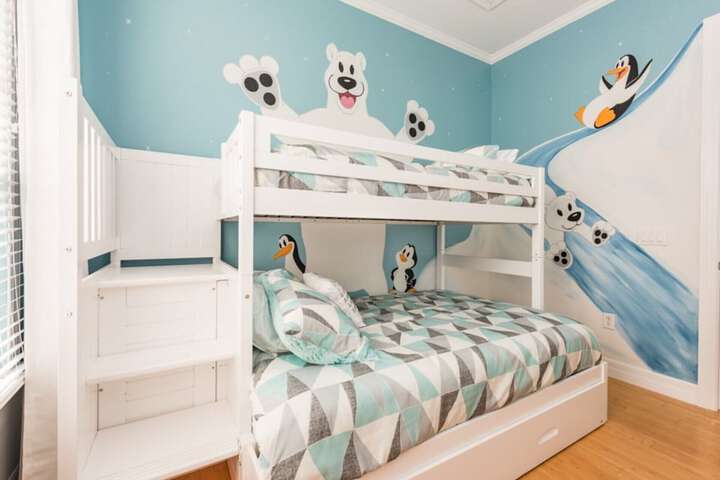 Room 2 of 47