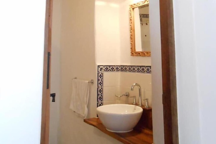 Room 12 of 26