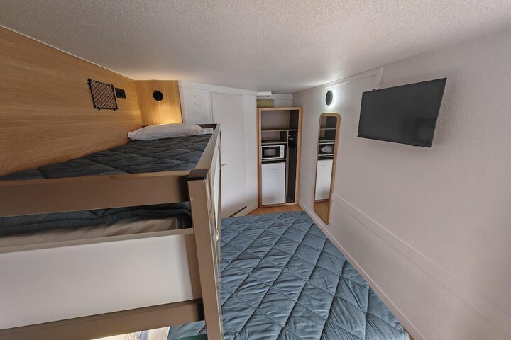 Room 17 of 48