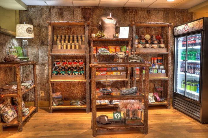 Gift Shop 17 of 20